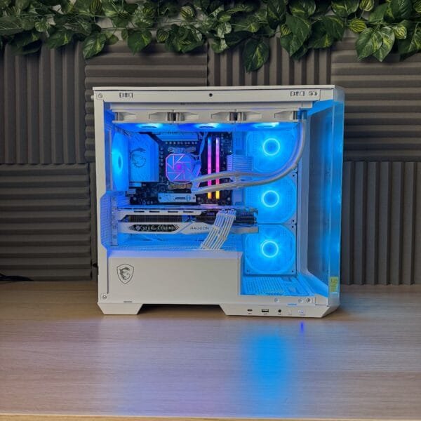 Imperator White (Ryzen 7 7700X, RX 7800 XT, 32GB DDR5, 1TB)